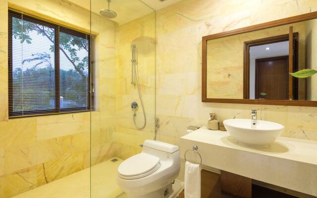 Cam Ranh Riviera Beach Resort & Spa