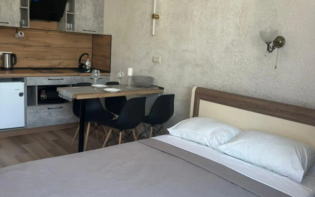 The sea is here on Lvovskaya Street