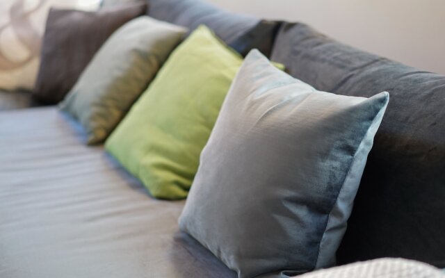 Emilia Suite Home
