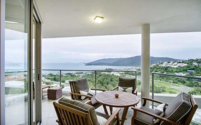 Tranquility Luxury 2 Bedroom Apartment