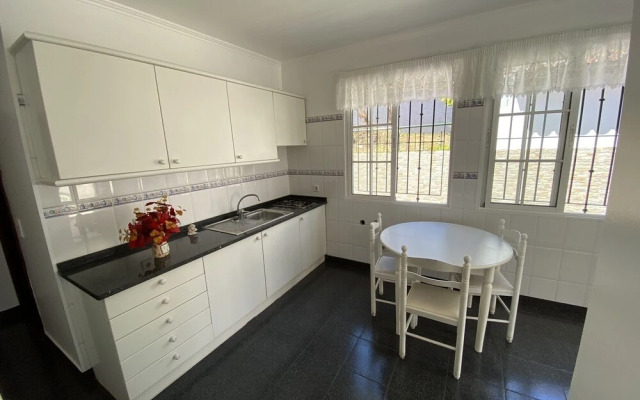 Comfortable 2-bedroom Apartment for Relaxing Stays