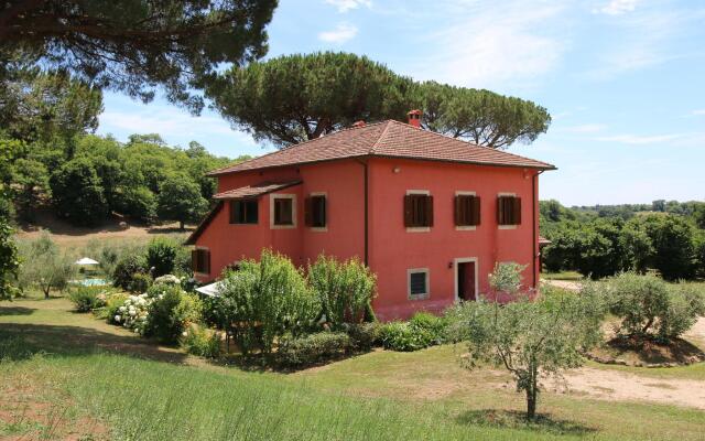 Stylish Apartment in Manziana with Swimming Pool