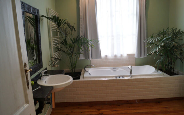 The Captaincy Guesthouse Brussels