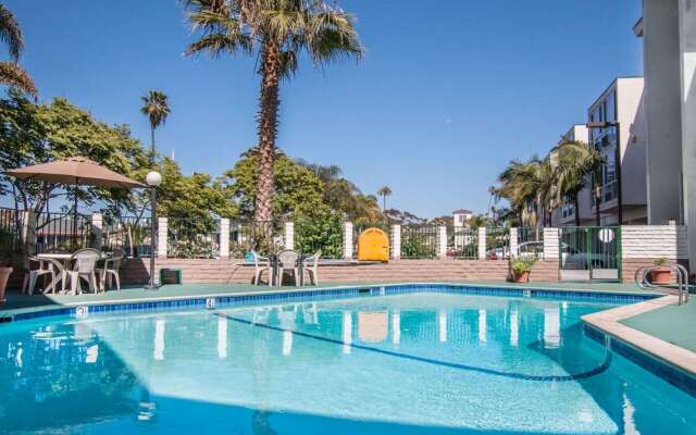 Motel 6 Oceanside, CA Marina / Camp Pendleton