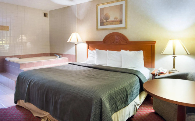 Quality Inn Petersburg Fort Lee Area
