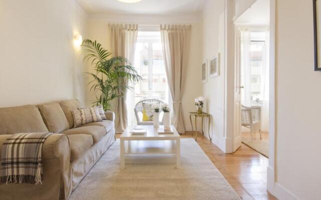 Lisbon Glow Apartment