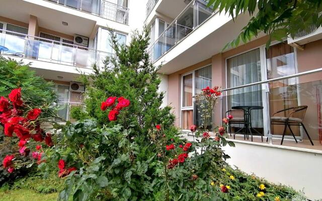 Sineva Del Sol Apartments