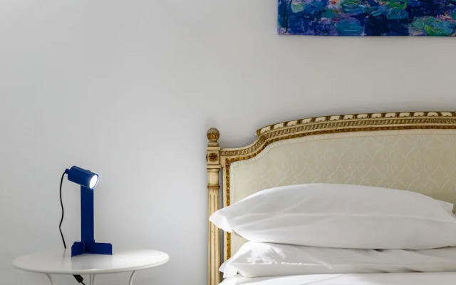 Piazza Sannazzaro 200 - Monet