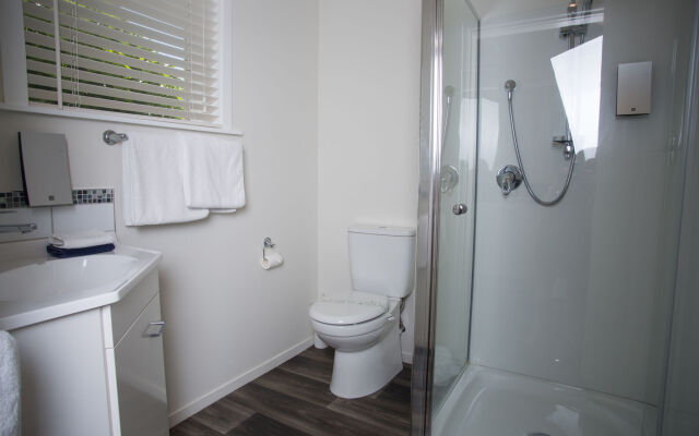 Harbour View Motel and Water Front Apartments