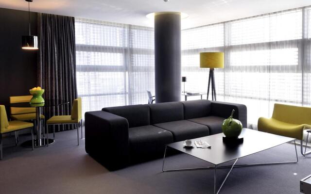 Vernazza Suites Hotel