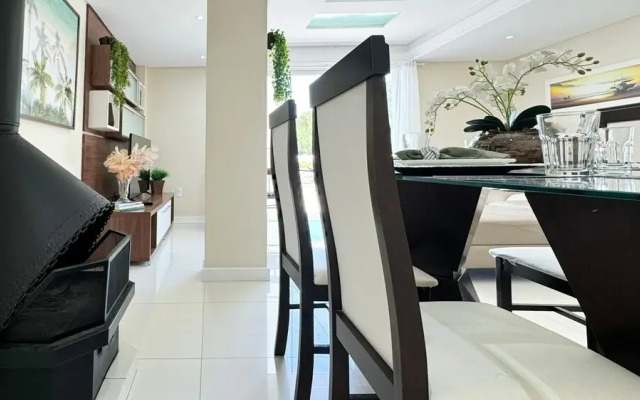 Cobertura com Piscina na praia de Bombas