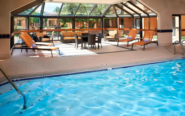 Courtyard by Marriott Toledo Airport Holland