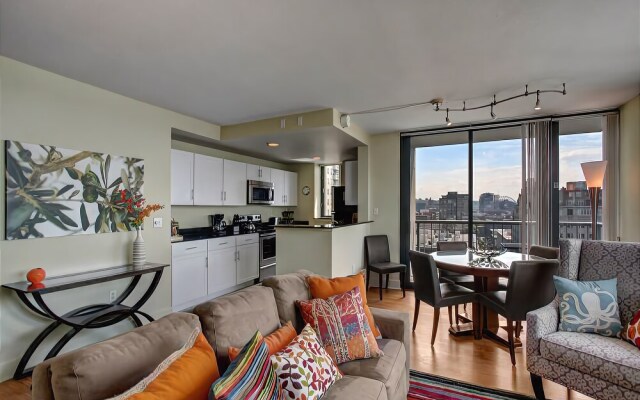 Harbor Steps Sound View Suite - Two Bedroom Apartment with Balcony