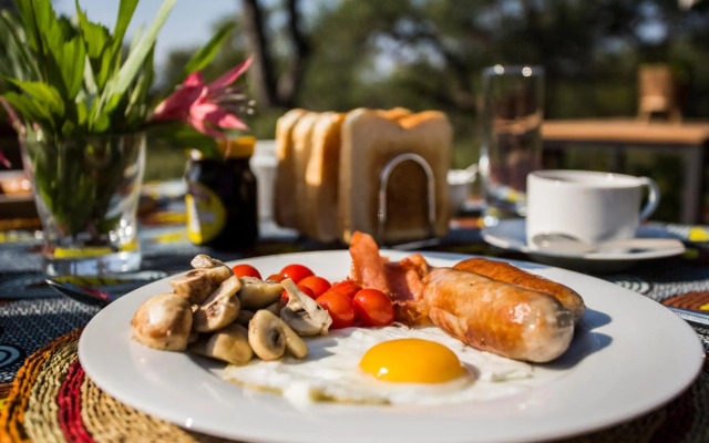 Moya Safari Villa