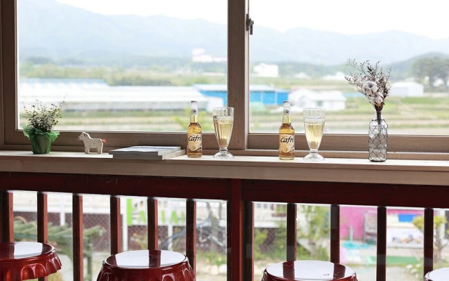 Favian Guest House
