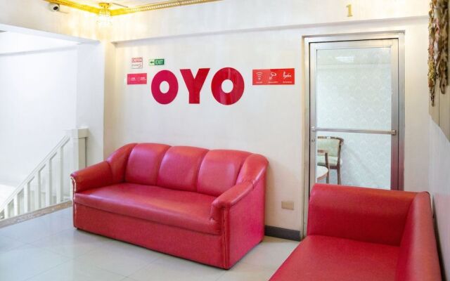 OYO 137 Residencia RSY Condotel