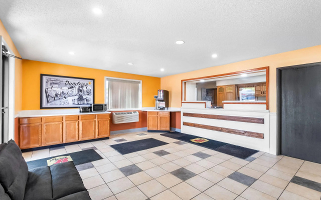 Super 8 by Wyndham Dumfries/Quantico