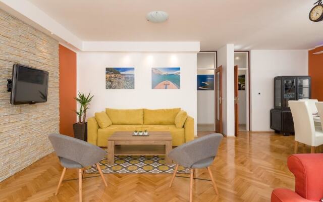 Exclusive apartment Bugenvila