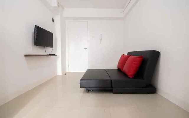 Simple & Cozy 1BR @ Bassura Apartment Near to Bassura City Mall