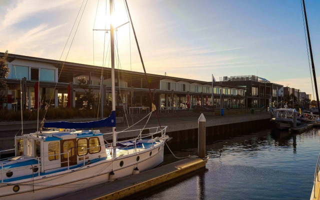Point Lonsdale Holiday Apartments - Adults only