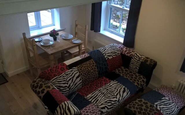 Willow Mews