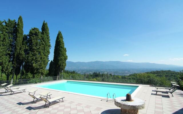 Charming Tuscan Stay With Pool