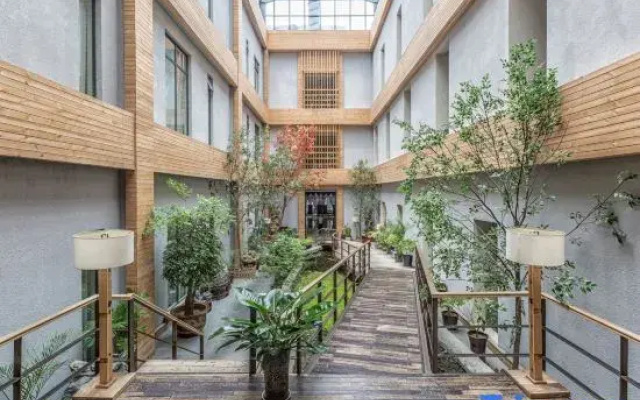 Garden Holiday Hotel