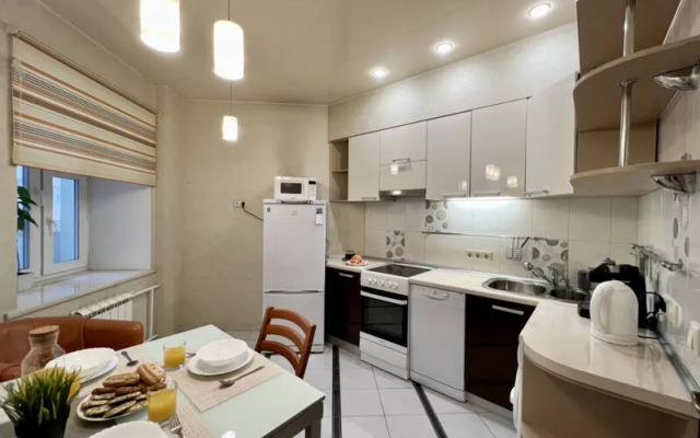 Диван и Чемодан на ул. Орджоникидзе, 30