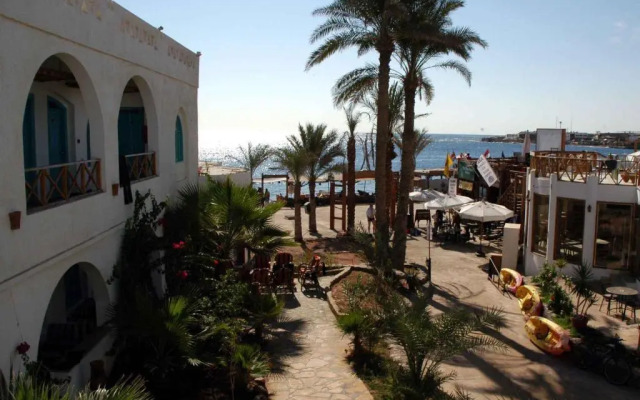 Hotel Planet Oasis