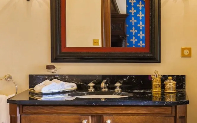 Château La Tour Carnet - B.Magrez Luxury Wine Experience