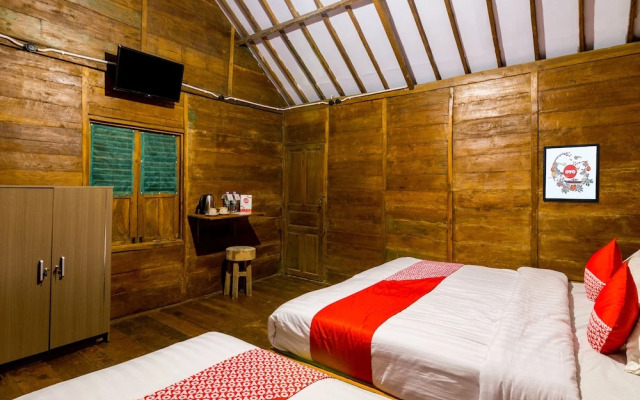 Roemah Gladak Kebon Sidoluhur by Oyo Rooms