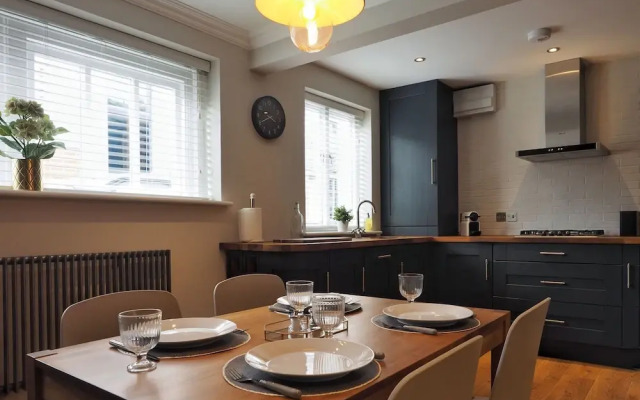 Cotswold's Finest by Ondemand Property