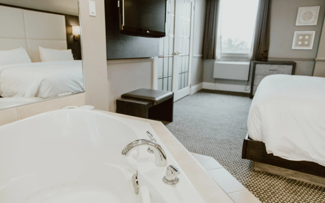 Crowne Plaza Fredericton-Lord Beaverbrook by IHG