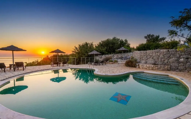 Aloni Stone Cottages