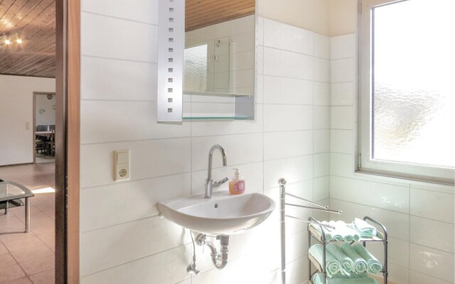 Stunning Apartment in Lahnstein With 1 Bedrooms and Internet