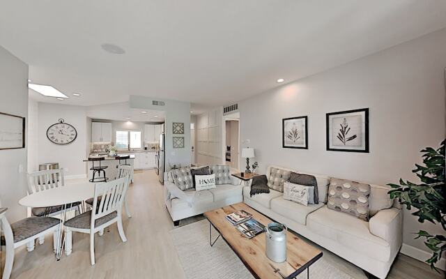 Newly Renovated 2020! 3 Bedroom Condo