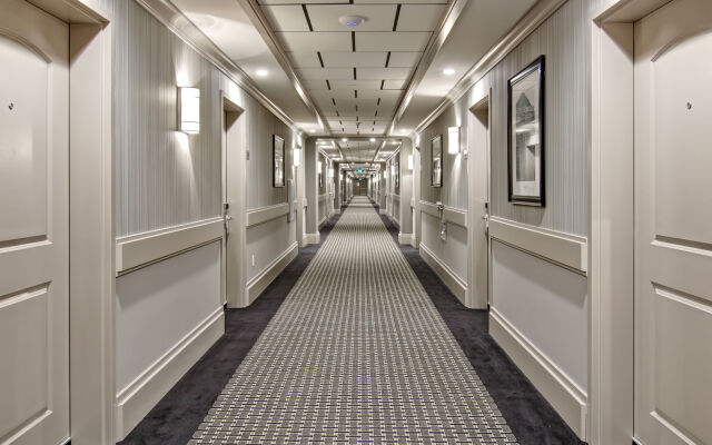 Chateau Nova Yellowknife