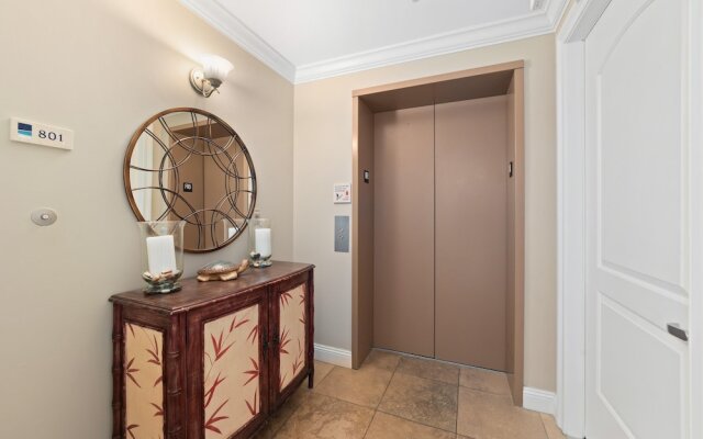 Indigo West 801 With Private Poolside Cabana