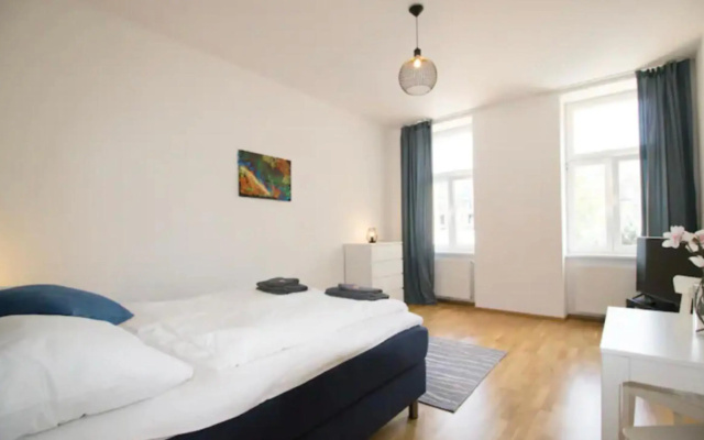 Studio-Apartment between Schoenbrunn & the City Center (18)