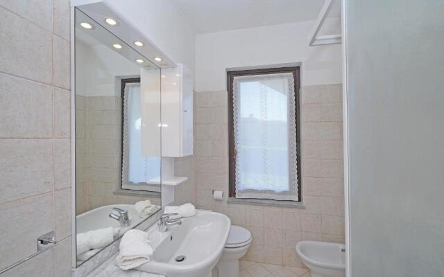 Lina's Apartment  in Moniga del Garda