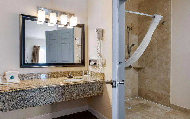 Quality Inn & Suites Huntington Beach
