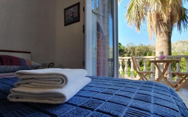 Two Palms Villa