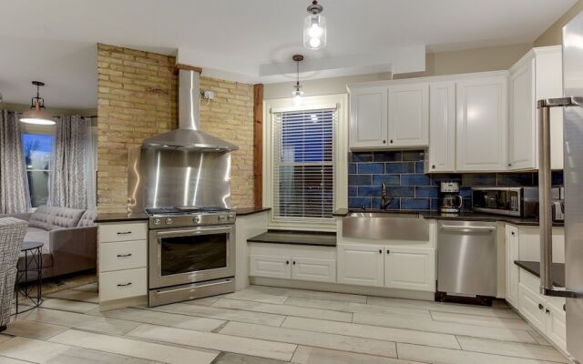 Stay Chateau Suite 3