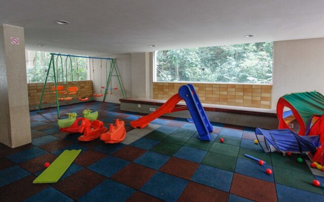 150m da praia com piscina aquecida e sauna