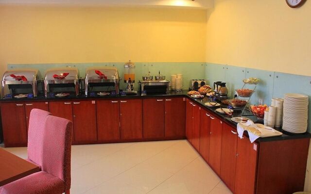 Hanting Express Anshan Railway Station Branch