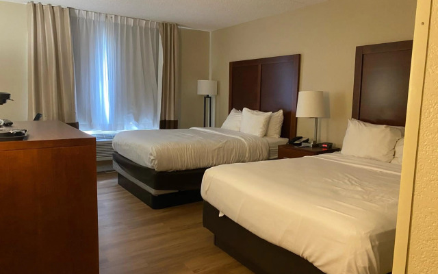 Comfort Inn & Suites Phoenix North / Deer Valley
