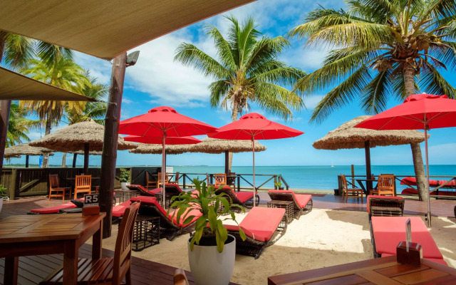 Ramada Suites by Wyndham Wailoaloa Beach Fiji Hotel