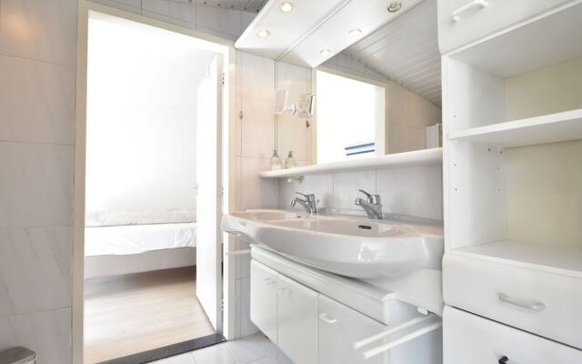 Cozy Holiday Home in Flushing near Sea