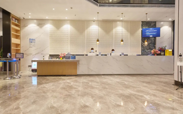 Funyard Select Hotel (Guangzhou Baiyun Airport Renhe Subway Station)