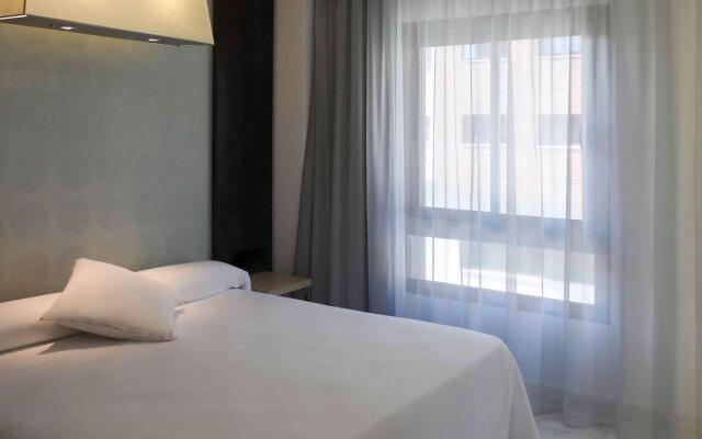 NH Algeciras Suites